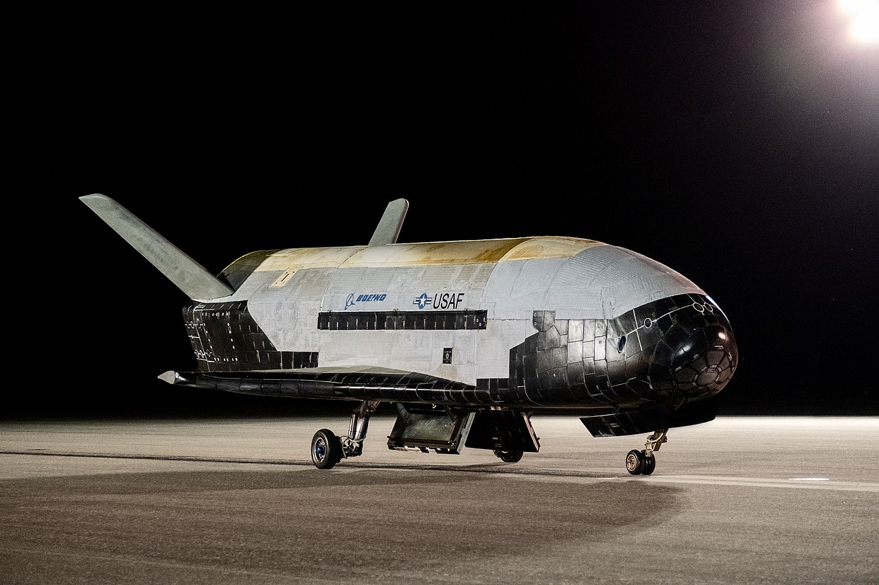Boeing X-37B - experimentální raketoplán s mimořádně dlouhými misemi